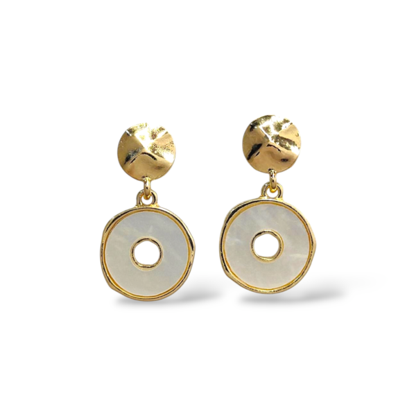 round mother of pearl earrings